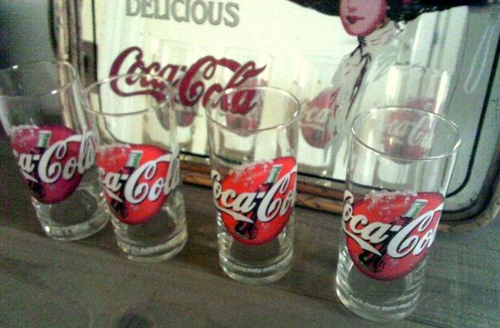 Vintage Coca-Cola glazen, longdrink glazen cola glazen 4X, Huis en Inrichting, Keuken | Servies, Gebruikt, Glas of Glazen, Overige stijlen
