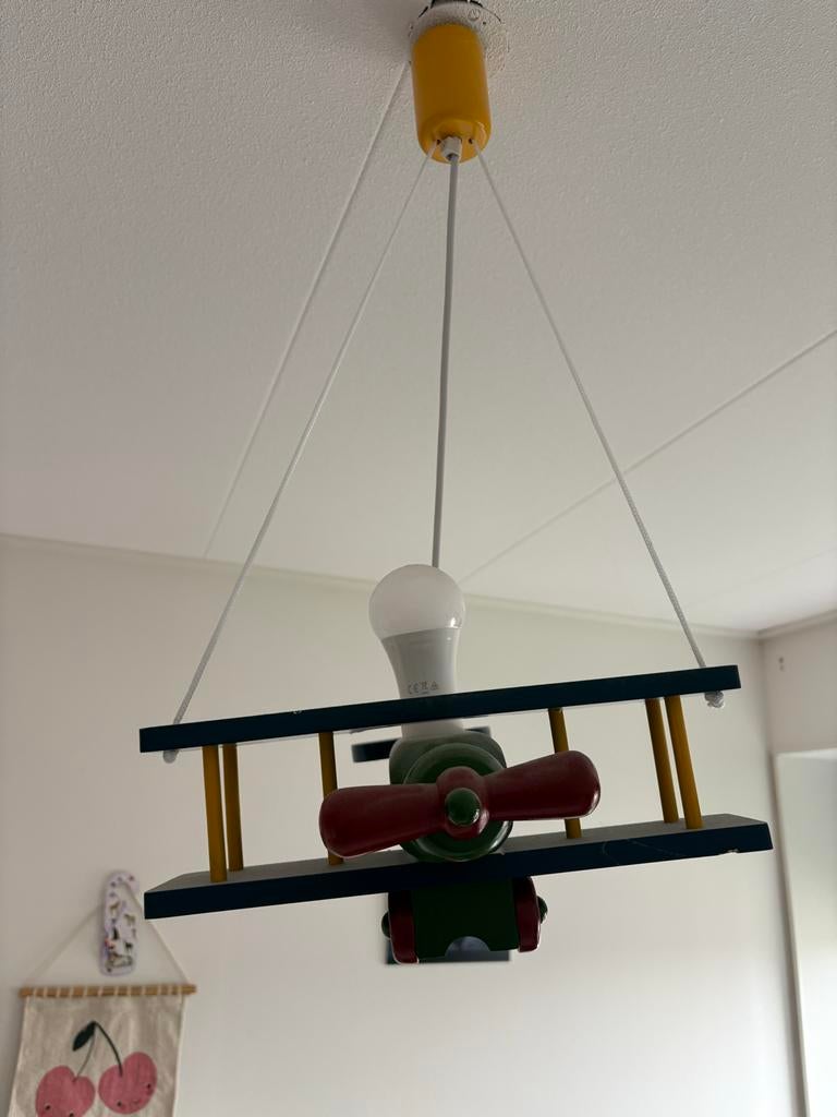 Houten vliegtuig lamp voor jongens kamer, Ophalen of Verzenden, Gebruikt, Hout, Minder dan 50 cm
