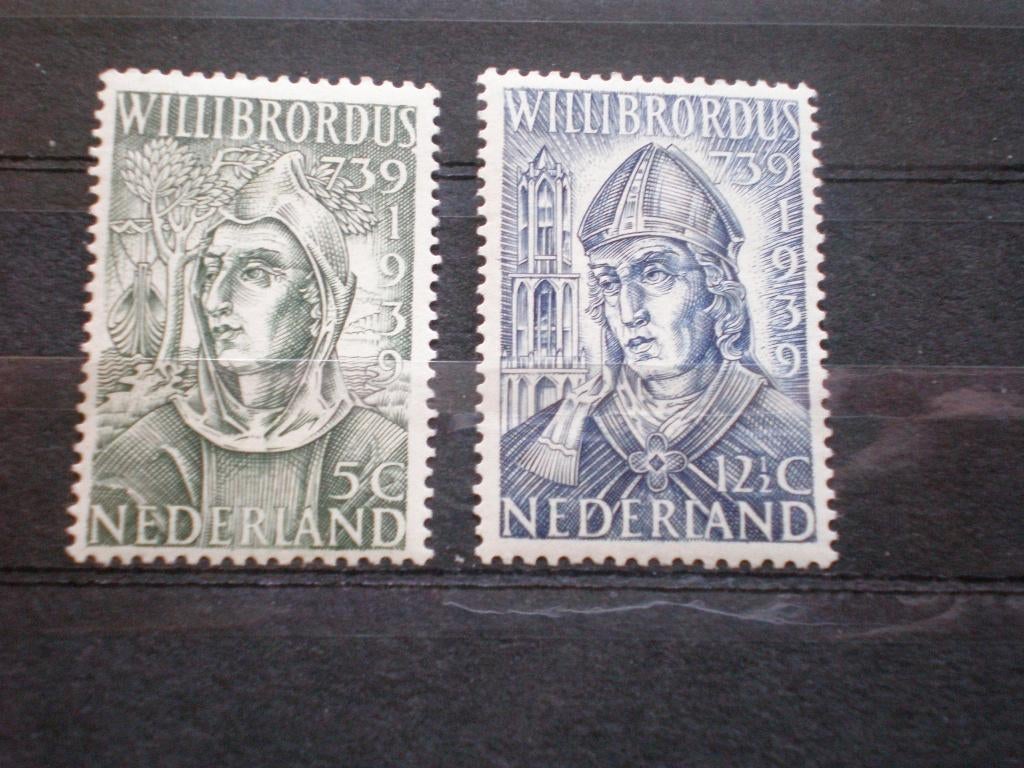 Nederland NVPH 323-324 ongebruikt ( T 970)....€ 0,60, Verzenden