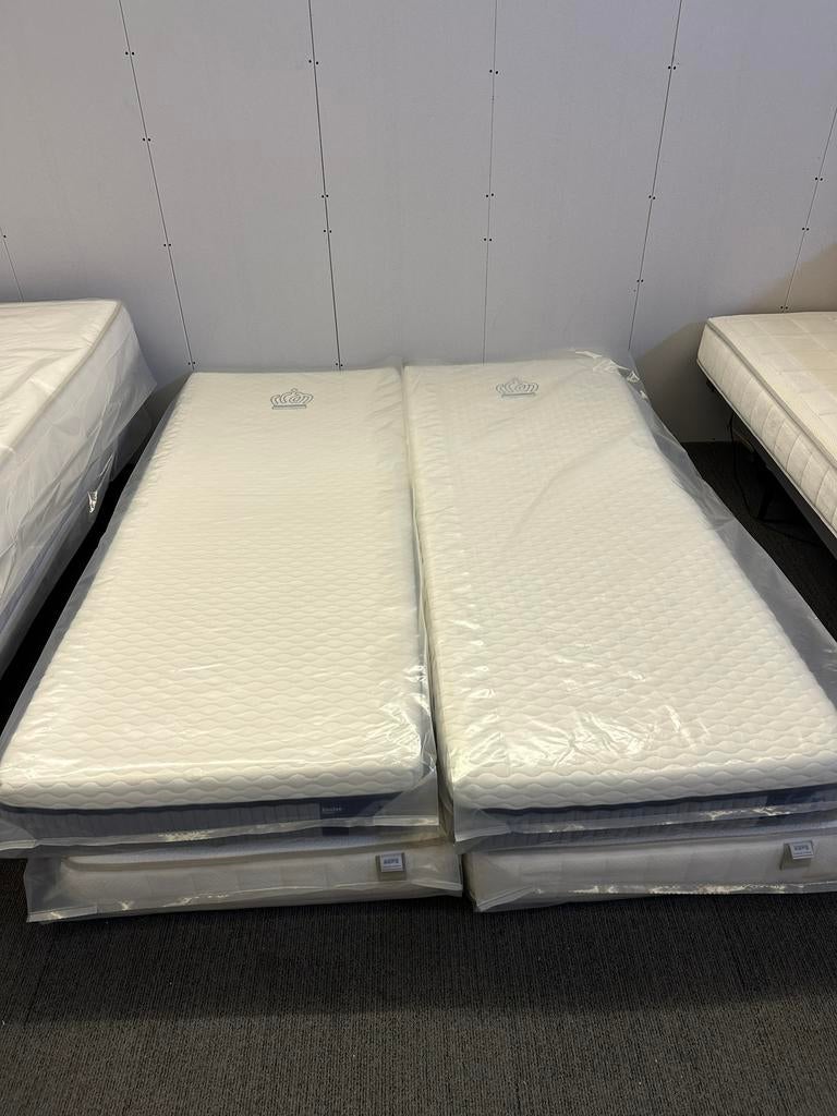 Auping Evolve matrassen 2x firm 2x medium Nu voor €575 ps, 90 cm, Eenpersoons, 210 cm, Nieuw