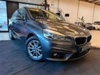 BMW 2-serie Active Tourer 218i Dealer onderhouden Garantie S, Auto's, BMW, Voorwielaandrijving, Gebruikt, Zwart, Origineel Nederlands
