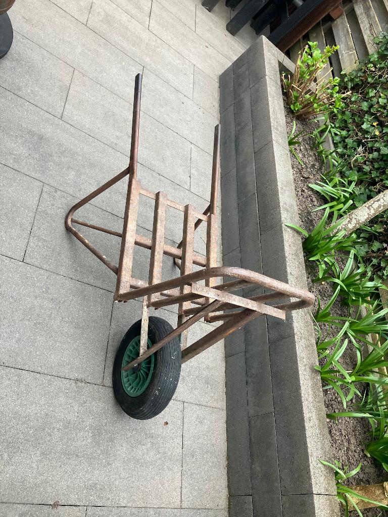 Stenen kruiwagen, Tuin en Terras, Kruiwagens, Ophalen, Onbekend, Handmatig, Gebruikt