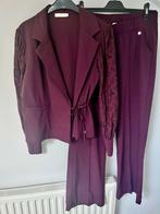 Bordeaux pak Triple Nine, Kleding | Dames, Ophalen of Verzenden, Zo goed als nieuw, Maat 38/40 (M), Rood