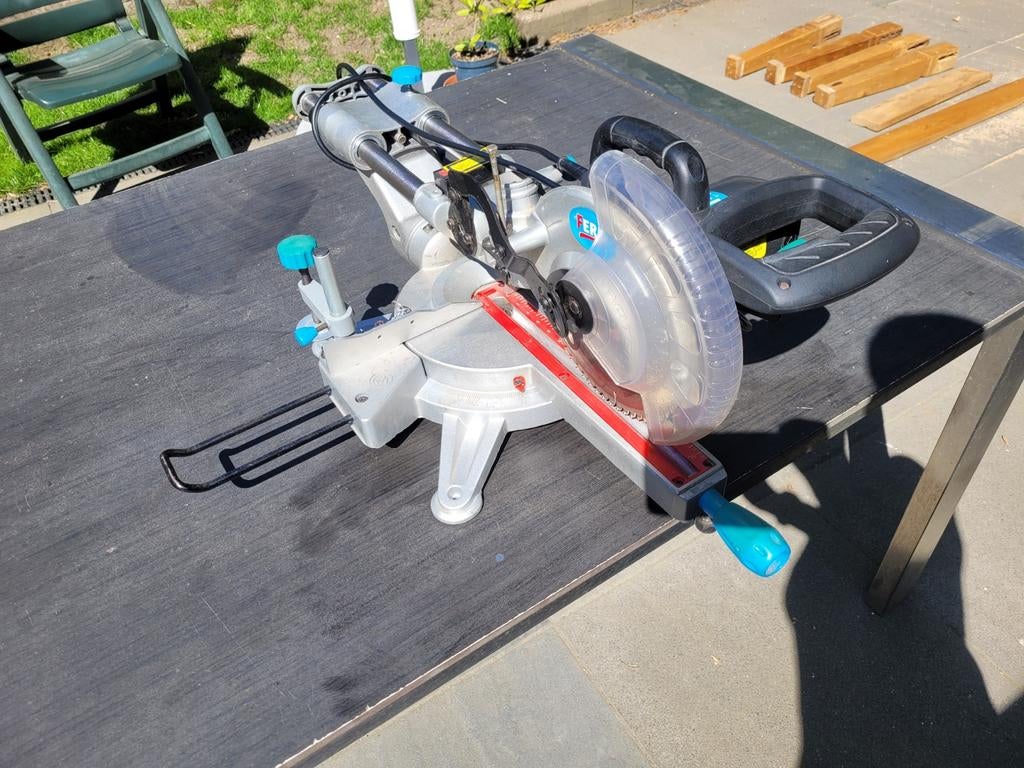 Ferm radiaal afkortzaag 1500W, Ophalen, Gebruikt, Afkortzaag, 30 tot 70 mm