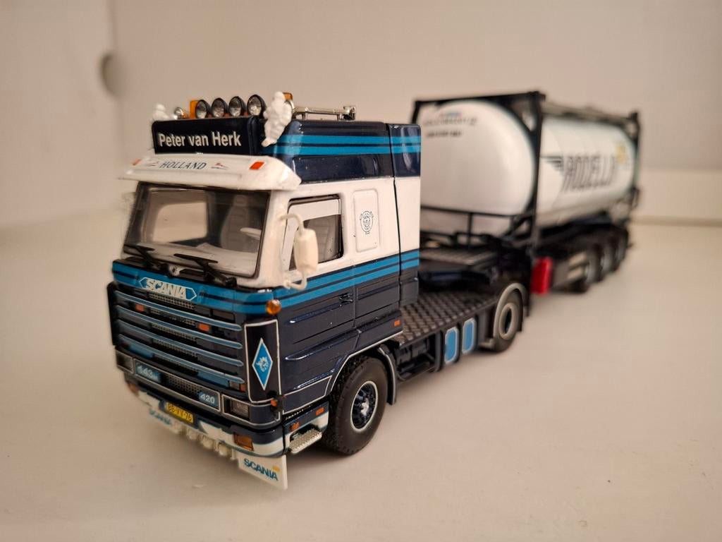 Tekno Scania 143 Peter van Herk, Hobby en Vrije tijd, Verzenden, Zo goed als nieuw, Bus of Vrachtwagen, Tekno