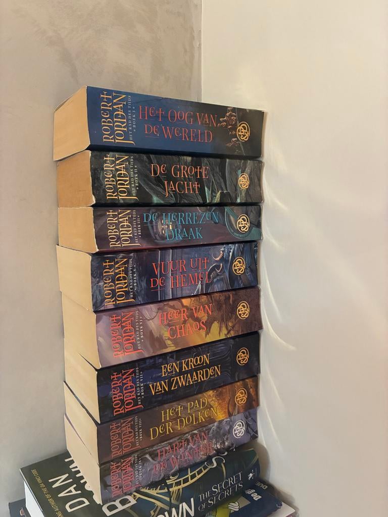 Het Rad des Tijds serie - Robert Jordan (mist 1 boek), Boeken, Fantasy, Ophalen, Gelezen