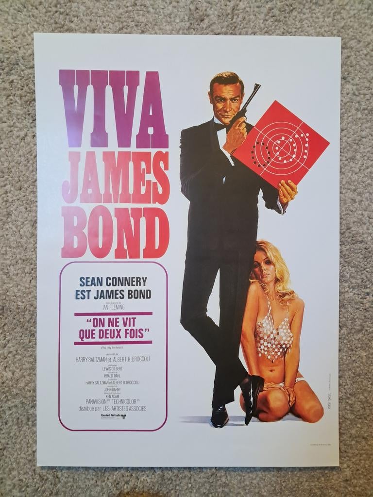 Oude Franstalige James Bond Poster - You Only Live Twice, Verzamelen, Posters, Ophalen of Verzenden, Zo goed als nieuw, Rechthoekig Staand