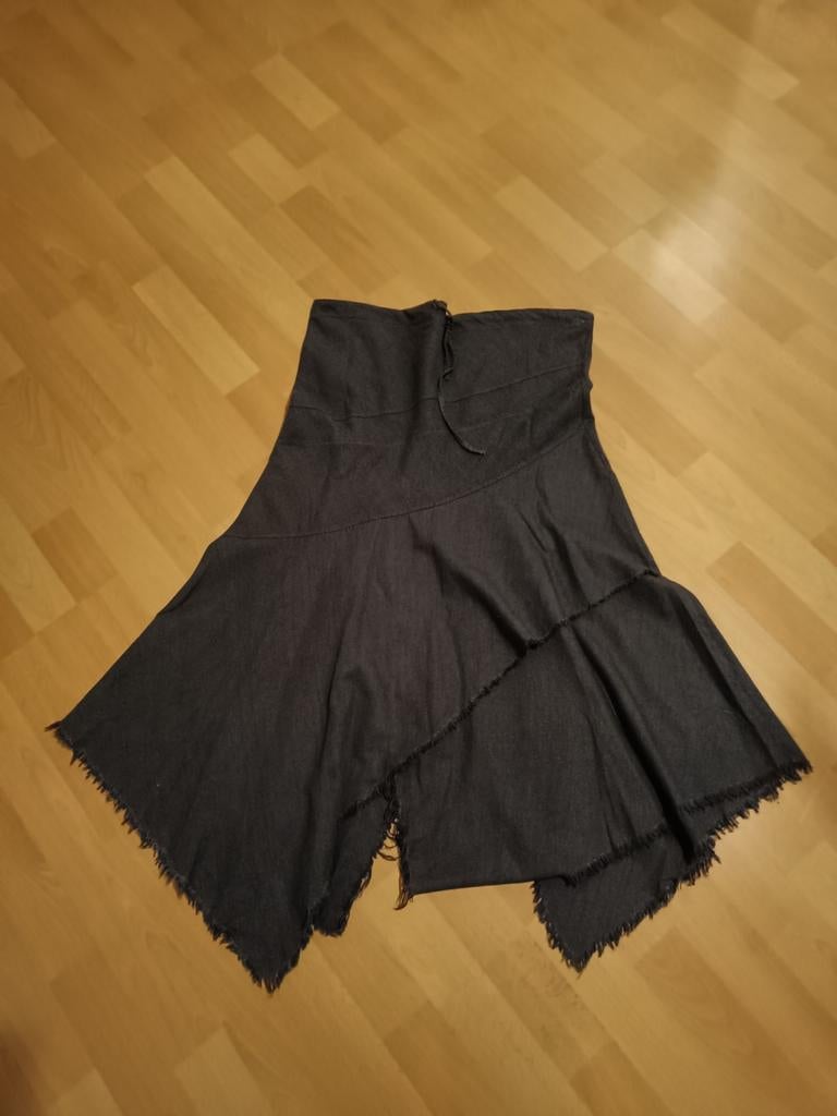 Nog nieuw donkergrijze rok met verschillende lengtes maat M, Kleding | Dames, Rokken, Maat 38/40 (M), Nieuw, Ophalen of Verzenden