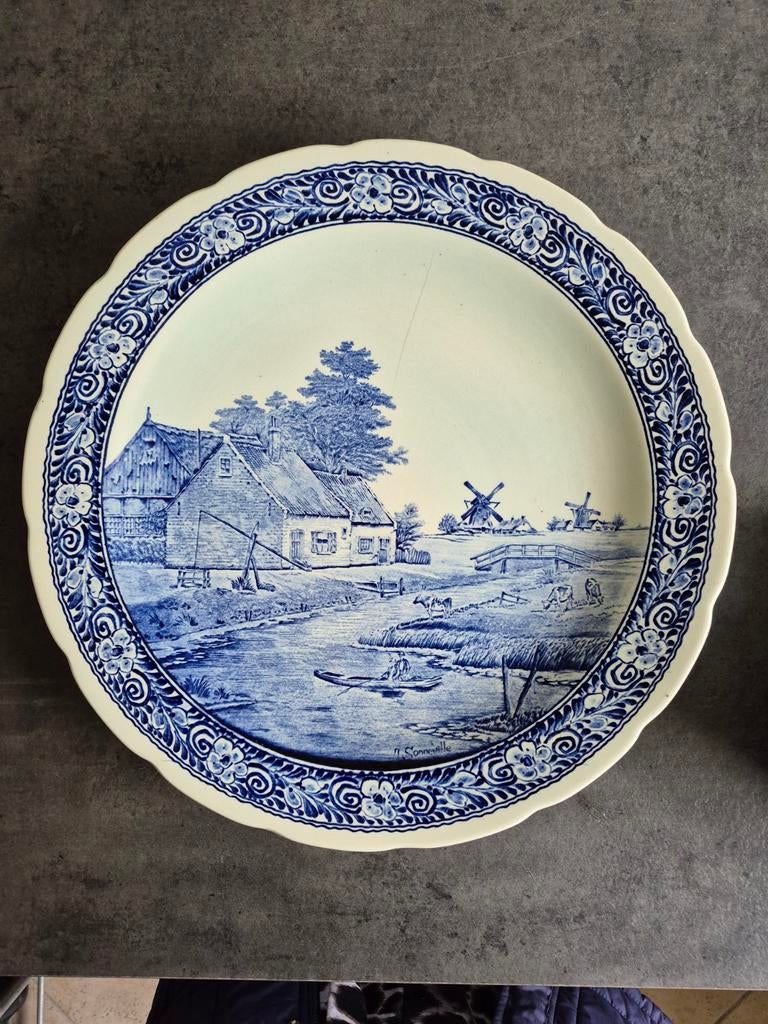 Wandbord Boch Belgium Sphinx Delftsblauw 40 cm, Antiek en Kunst, Antiek | Wandborden en Tegels, Ophalen of Verzenden