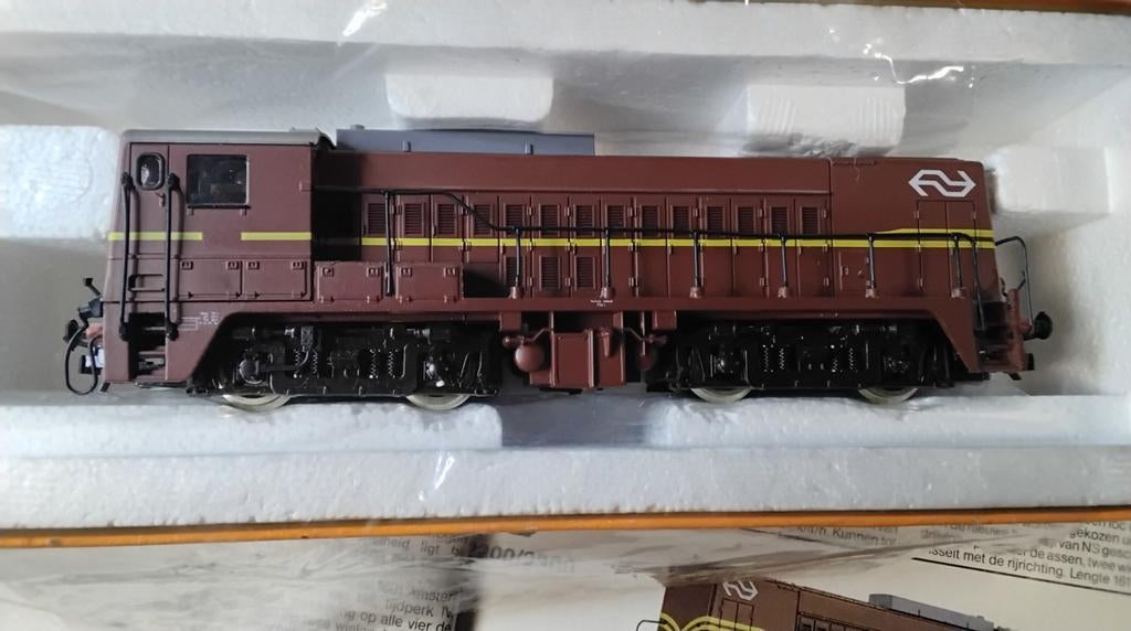 2x Roco HO 2200 NS heef altijd in de vitrinekast gestaan 75, Hobby en Vrije tijd, Modeltreinen | H0, Analoog, Ophalen of Verzenden