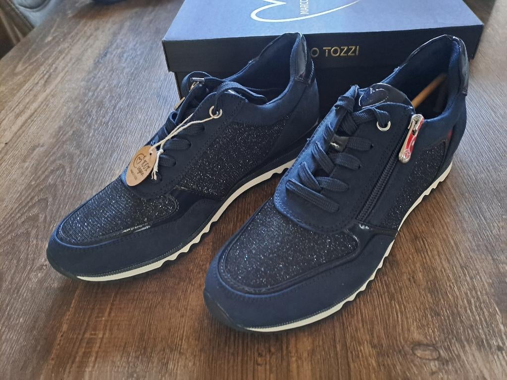 Dames schoenen nieuw en ongedragen, Ophalen of Verzenden, Nieuw, Zwart, Sneakers of Gympen