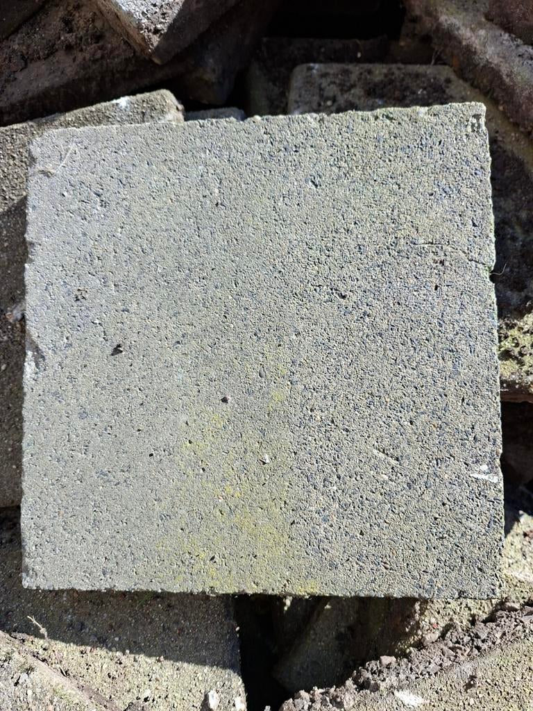 GRATIS betontegels 30x30. +-20m²  g, Doe-het-zelf en Verbouw, Tegels, Hardsteen, Ophalen of Verzenden, 20 tot 40 cm, Minder dan 5 m²