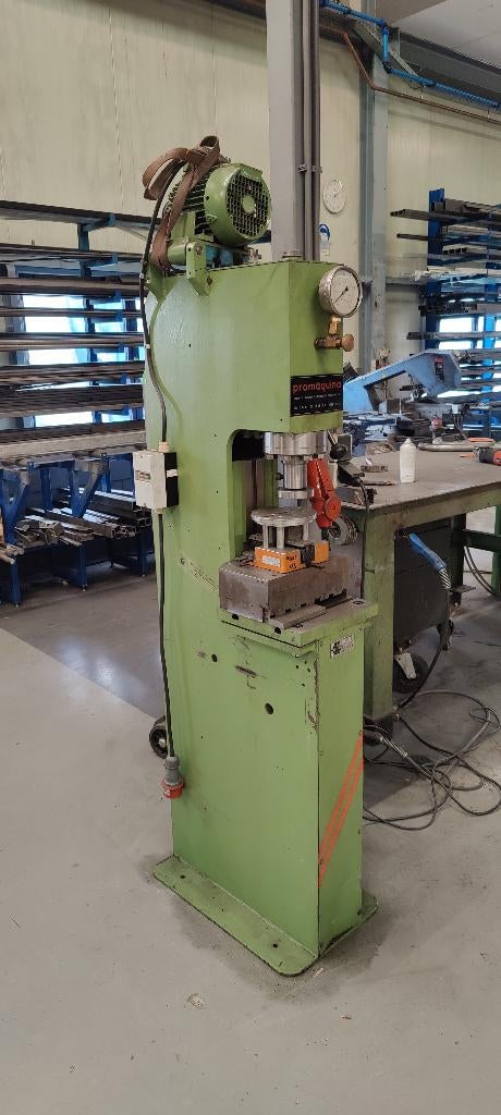 Hydraulische (werkplaats) pers elektrisch., Ophalen, Gebruikt