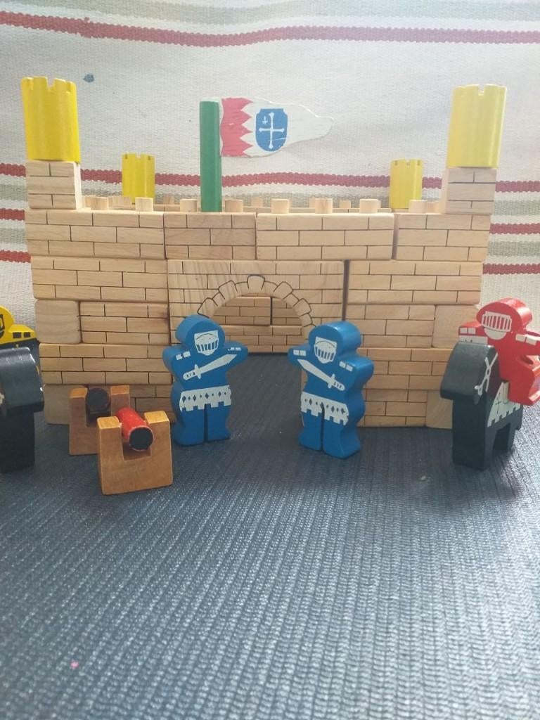 houten blokken kasteel, Kinderen en Baby's, Speelgoed | Bouwstenen, Ophalen of Verzenden, Zo goed als nieuw, Overige merken