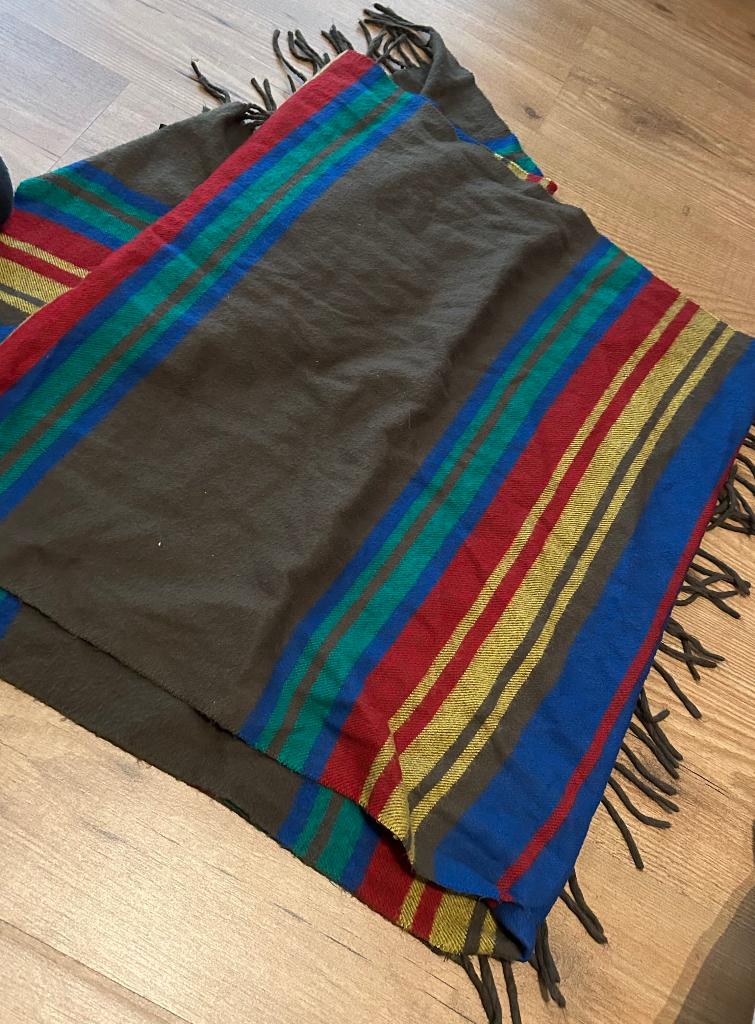 Sjaal, Kleding | Dames, Mutsen, Sjaals en Handschoenen, Ophalen of Verzenden, Zo goed als nieuw, Maat 46/48 (XL) of groter, Sjaal