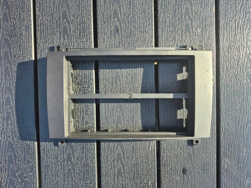 2 din radio frame mercedes sprinter, Ophalen of Verzenden