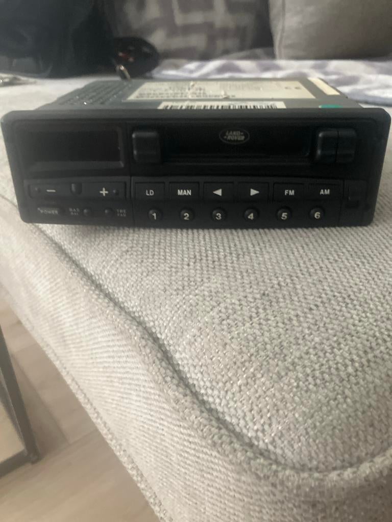 Land Rover Autoradio - Klassiek Model, Auto diversen, Autoradio's, Ophalen of Verzenden, Gebruikt