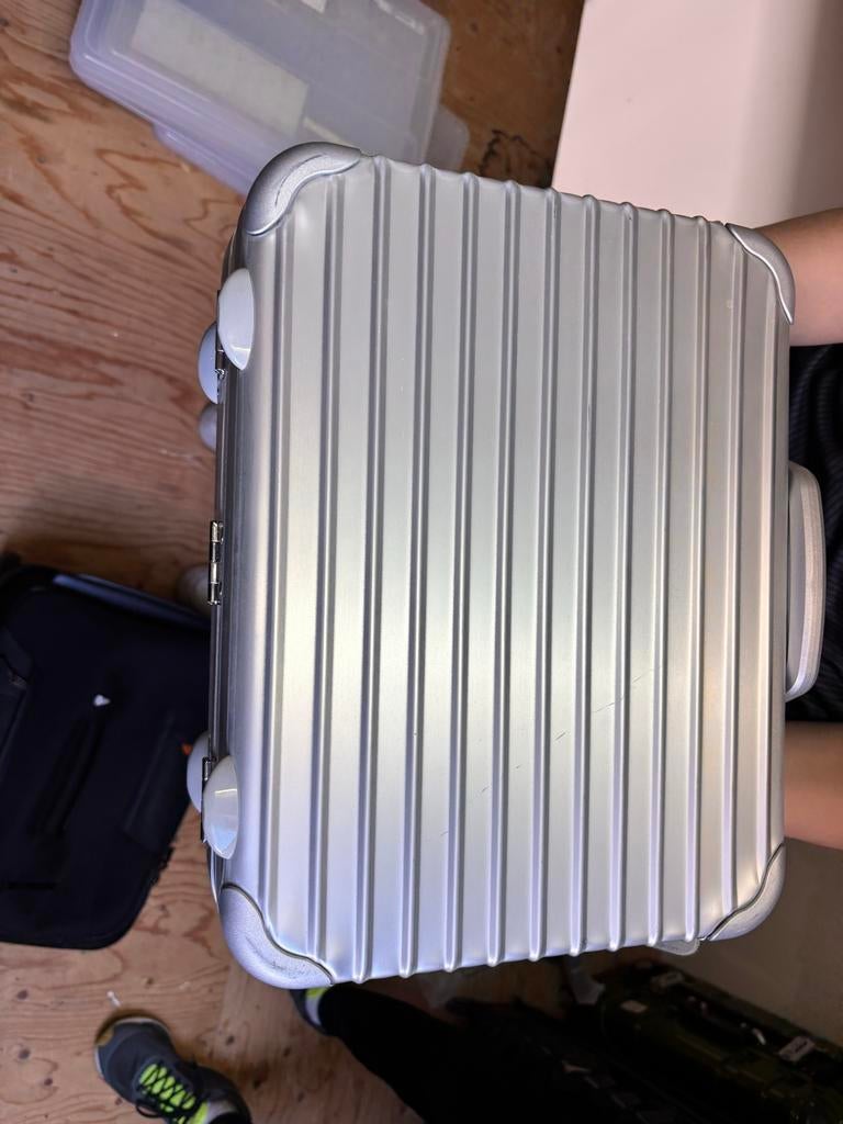 Rimowa koffertje zo goed als nieuw, Ophalen, Slot, Minder dan 50 cm, Zo goed als nieuw
