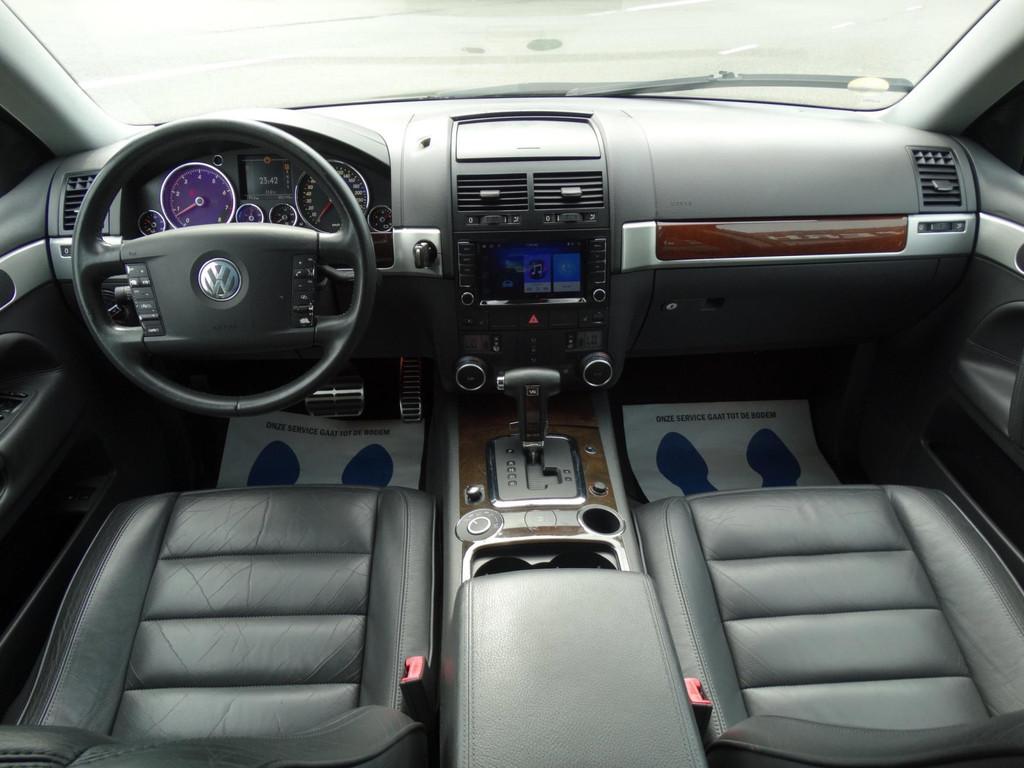 Volkswagen Touareg 4.2 V8 - HEEFT WAT LIEFDE NODIG ! - AUTOM, Auto's, Automaat, 4172 cc, Gebruikt, Zwart