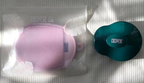Coco & Eve Set | shampoo scalp brush & massage glove, Sieraden, Tassen en Uiterlijk, Uiterlijk | Haarverzorging, Verzenden