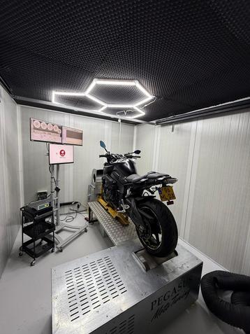 ECU Flash - Moto Tuning - Testbank - 35kw A2 - QS - Woolich beschikbaar voor biedingen