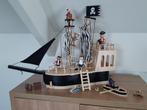 Small Foot - Houten Poppenhuis Piratenboot (incl. poppenset), Ophalen of Verzenden, Zo goed als nieuw, Overige typen