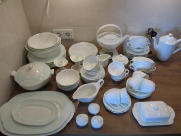 Delta Villeroy en Boch serviesdelen beschikbaar voor biedingen