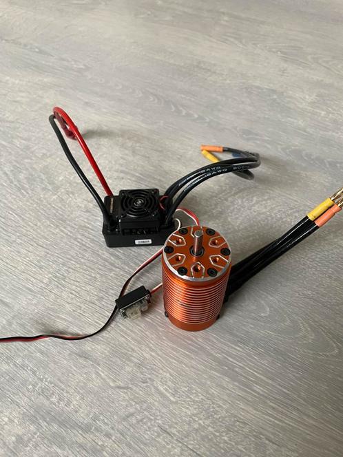 1:5 motor 2200kv en ESC Combo 4S Hobbywing, Hobby en Vrije tijd, Modelbouw | Radiografisch | Auto's, Zo goed als nieuw, Onderdeel