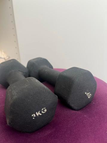 Dumbbells / Halters 3 kg - Set van 2 beschikbaar voor biedingen