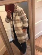 Beige Ruit Winterjas - Maat M, Ophalen of Verzenden, Zo goed als nieuw, Maat 38/40 (M), Beige