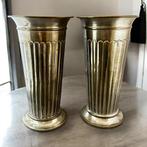 Set van twee vintage metalen vazen, mogelijk van messing,, Overige materialen, Gebruikt, Overige kleuren, Ophalen of Verzenden