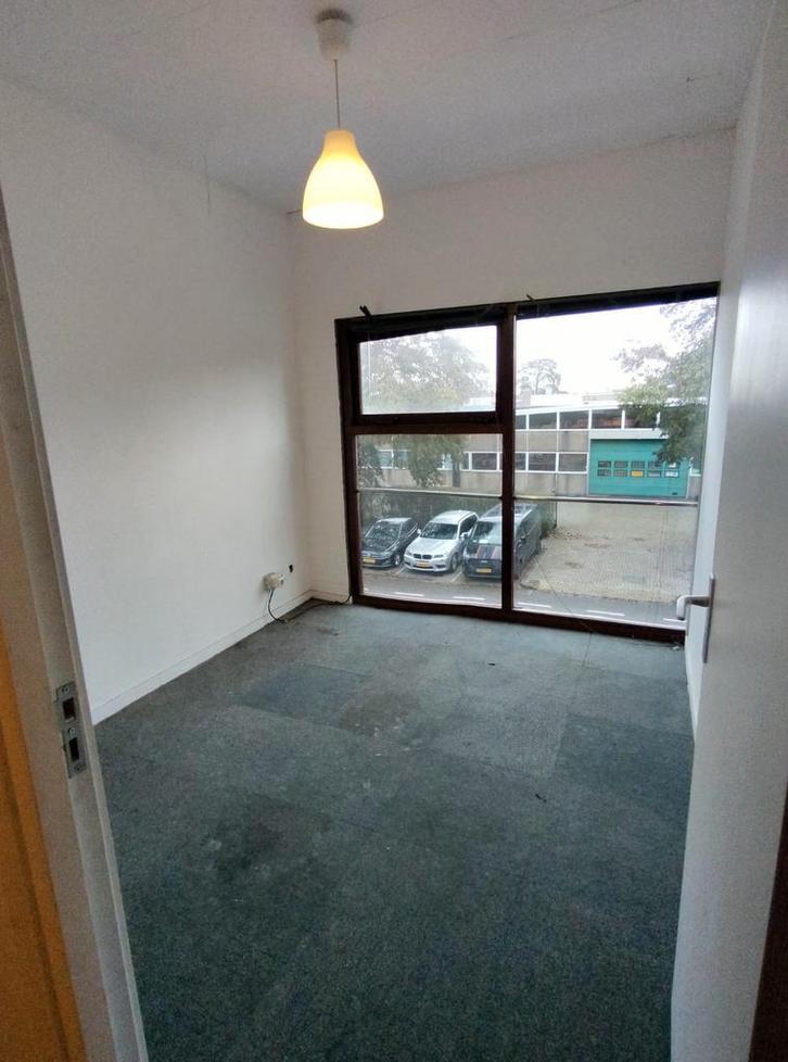 3 kantoor ruimtes met kantine per direct te huur in Haarlem, Zakelijke goederen, Bedrijfs Onroerend goed, Kantoorruimte