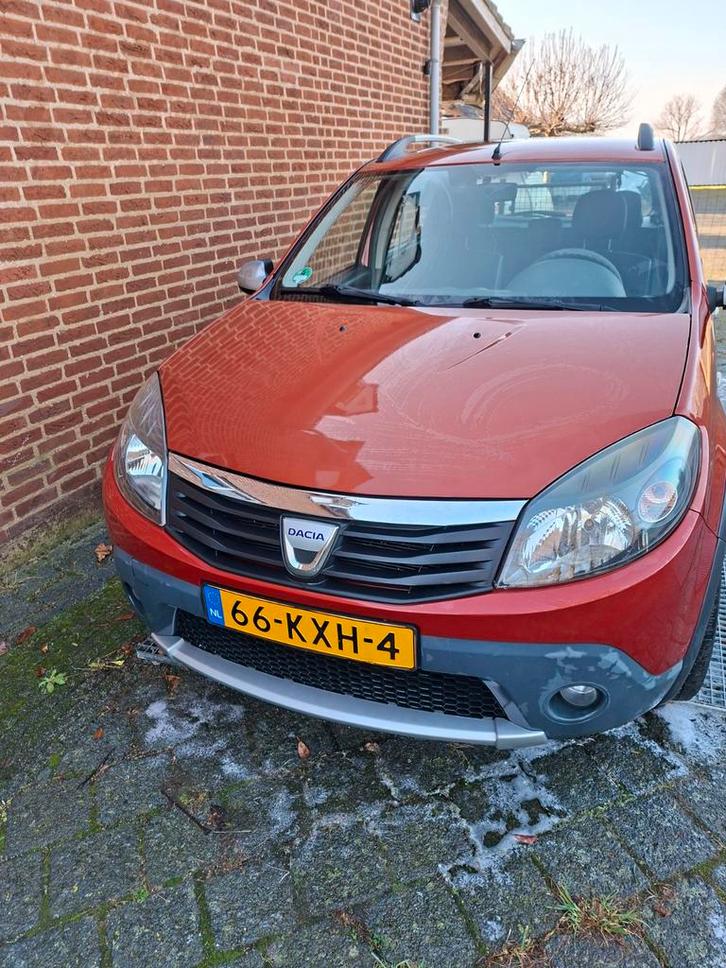 Dacia Sandero 1.6 MPI 90 2010 Rood, Auto's, Dacia, Particulier, Sandero, Airbags, Airconditioning, Centrale vergrendeling, Dakrails