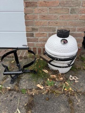 Kamado mini BBQ beschikbaar voor biedingen