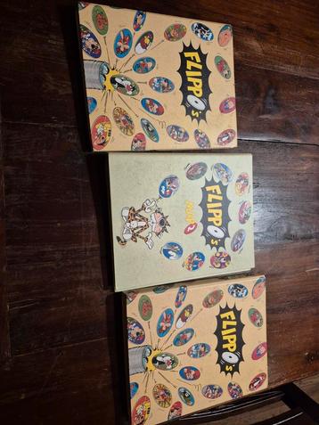 3 Flippo mappen met in totaal 440 Flippo's beschikbaar voor biedingen