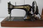 Singer Handnaaimachine compleet met houten beschermkap, Antiek en Kunst, Antiek | Naaimachines, Ophalen