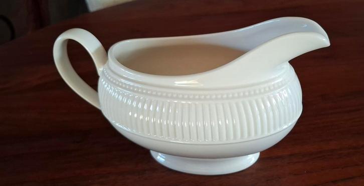 Vintage Sauskom wedgewood porcelein, Huis en Inrichting, Keuken | Servies, Zo goed als nieuw, Overige typen, Wedgwood, Porselein