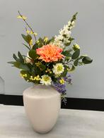Zijden silk boeket met frisse kleuren NIEUW!, Binnen, Info@flowersbymirjam.nl, Nieuw, Transformatorstraat 6a