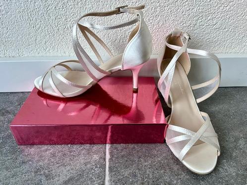 Bruid accessoires en schoenen maat 37, Kleding | Dames, Trouwkleding en Trouwaccessoires, Nieuw, Accessoires, Wit, Ophalen of Verzenden
