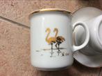 5 Mokken en 4 Kop met schotels (DE gouden flamingo), Nieuw, Ophalen of Verzenden, Overige stijlen, Kop(pen) en/of Schotel(s)