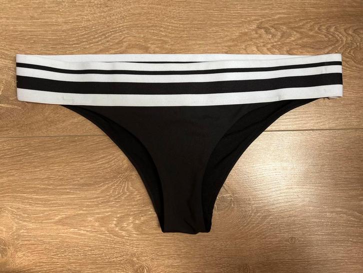 H&M bikini broekje zwart/wit maat 40, Kleding | Dames, Badmode en Zwemkleding, Nieuw, Overige typen, Zwart, Ophalen of Verzenden