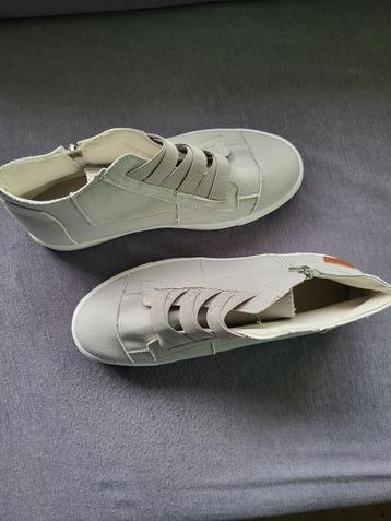 Stoffen / canvas schoenen  beschikbaar voor biedingen