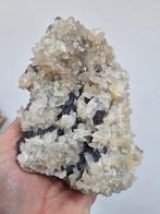 Mooi groot stuk fluoriet met dogtooth calciet, Verzamelen, Mineralen en Fossielen, Ophalen of Verzenden, Mineraal
