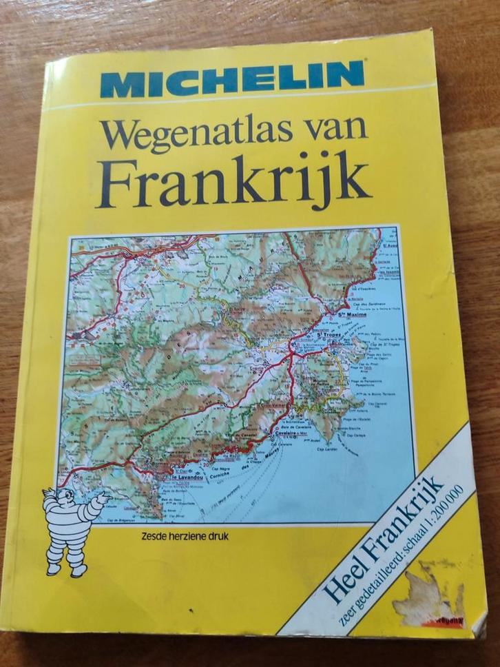Michelin Wegenatlas Frankrijk - Zesde Druk, Boeken, Atlassen en Landkaarten, Gelezen, Overige atlassen, Frankrijk, 1800 tot 2000
