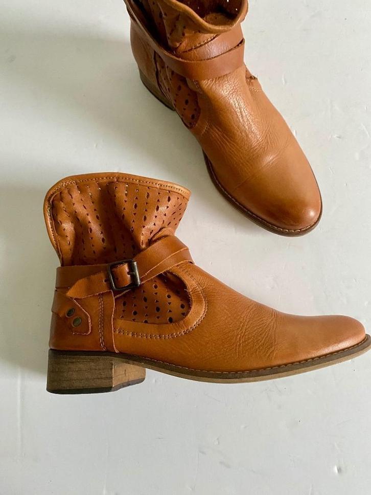 H777 Eram maat 37 lage leren laarsjes bruin enkel-laarzen, Kleding | Dames, Schoenen, Zo goed als nieuw, Bruin, Ophalen of Verzenden