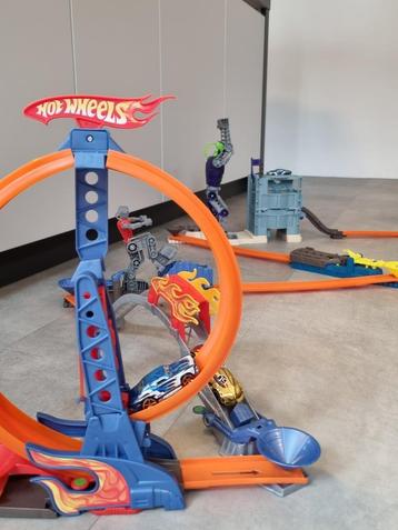 Hot Wheels Trick Tracks Bionicle sets beschikbaar voor biedingen