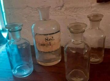 Oude Apothekersflesjes - Set van 4 beschikbaar voor biedingen