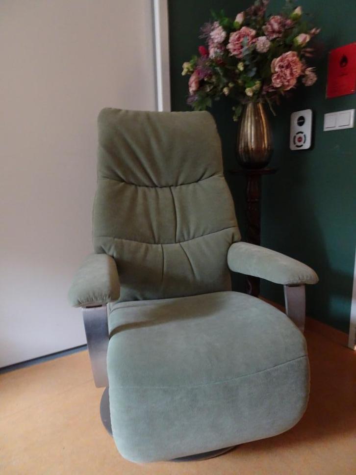 Elektrische sta op stoel/ relaxfauteuil met accu Meubelzorg, Huis en Inrichting, Fauteuils, Zo goed als nieuw, Metaal, Stof, 50 tot 75 cm