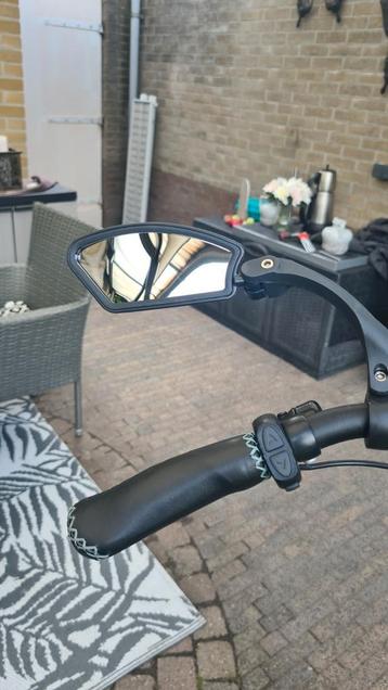 Fietsspiegel Links (universeel) beschikbaar voor biedingen