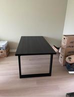 zwarte eettafel met stalen poten, Ophalen, 50 tot 100 cm, Zo goed als nieuw, 150 tot 200 cm
